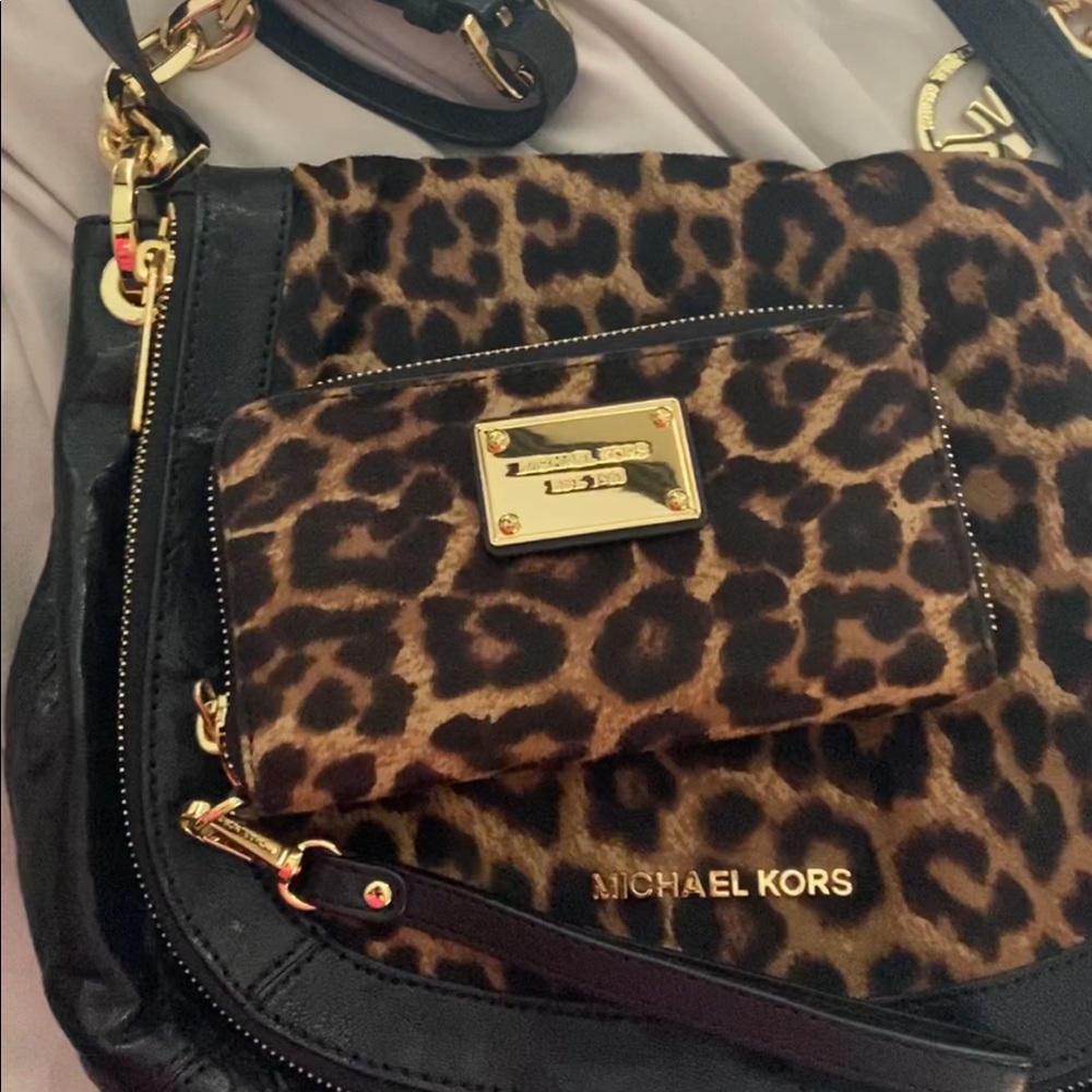 Michael Kors purse and wallet set